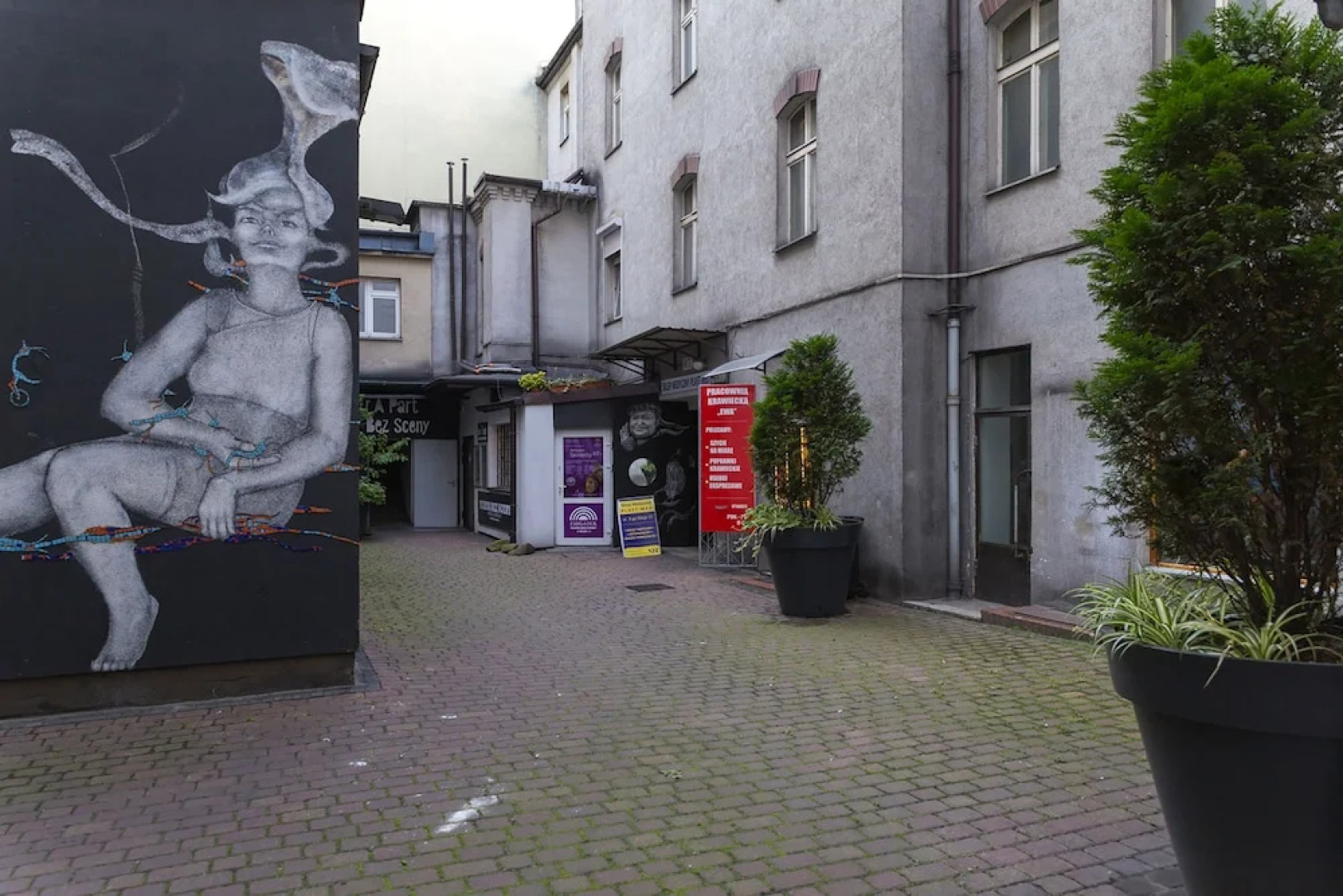 Follow the rabbit Apartment