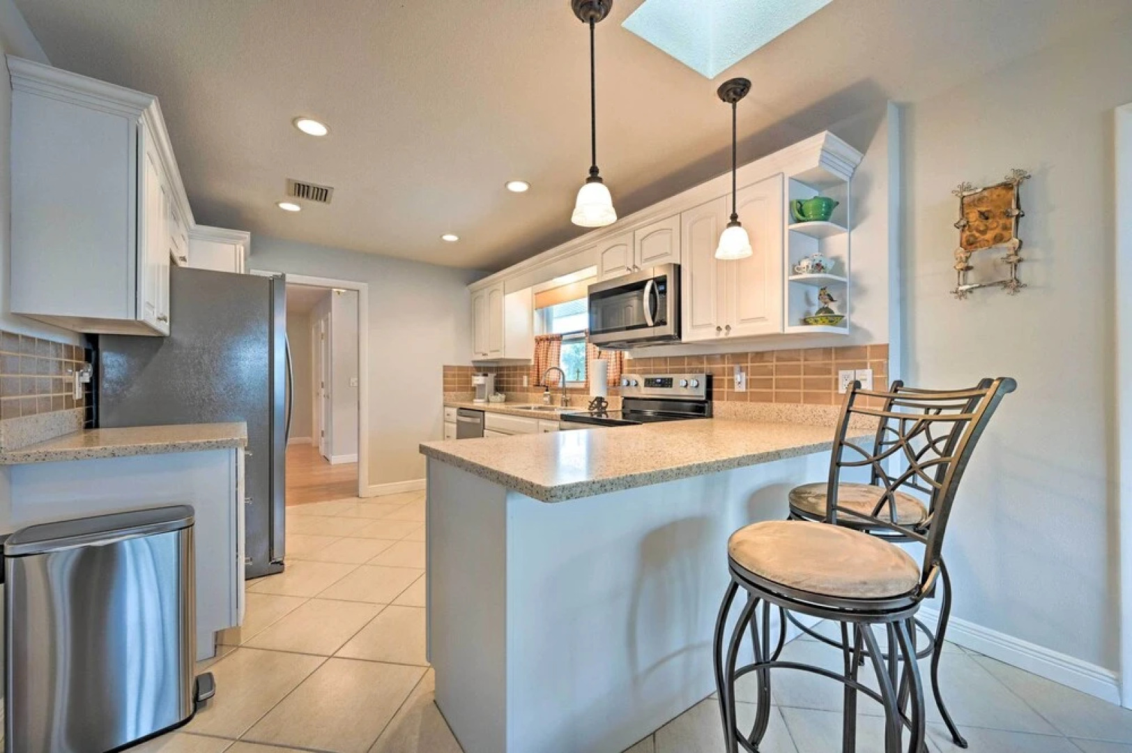 Sunny Largo Retreat: 4 Mi From Indian Rocks Beach!