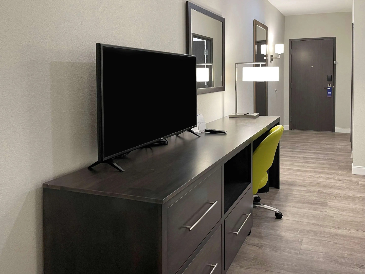 Comfort Suites Cincinnati University - Downtown