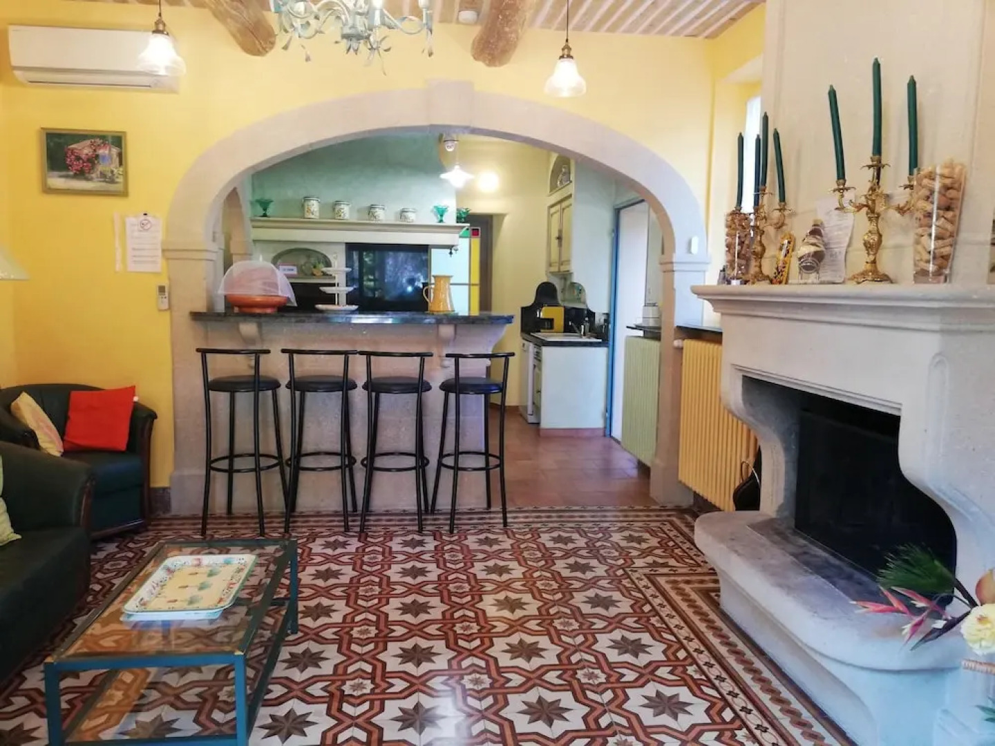 House With 2 Bedrooms In Le Thor With Furnished Garden And Wifi