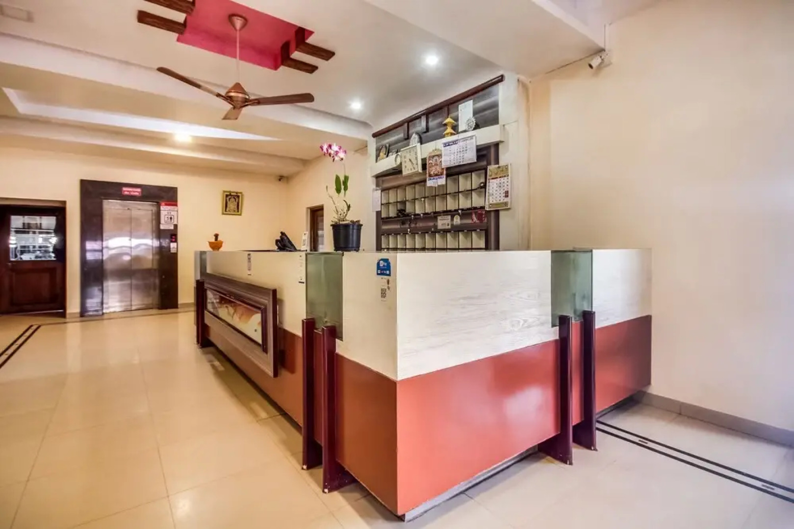 OYO 48043 Hotel Godavari