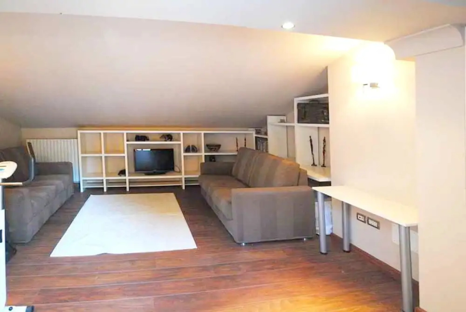 House With 2 Bedrooms In Montelabbate With Wonderful Sea View Private Pool Enclosed Garden