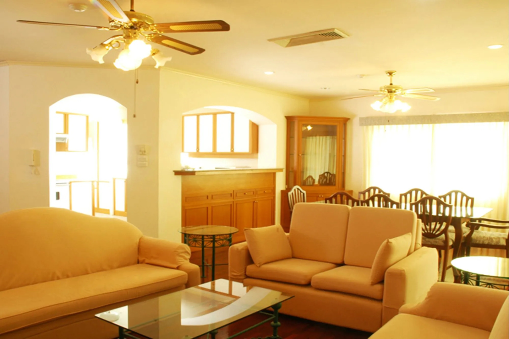Seastar Hotel And Service Apartment