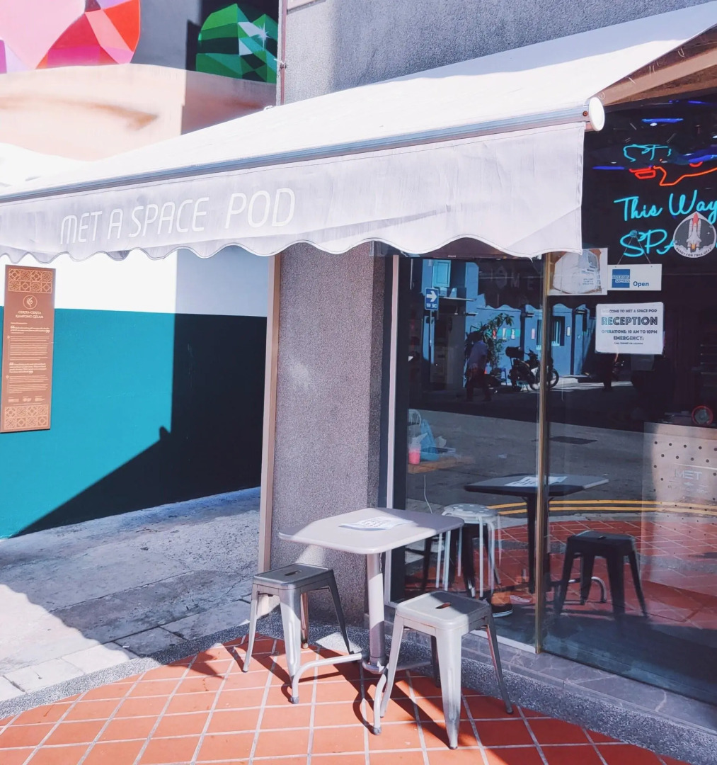 Met A Space Pod @ Arab Street