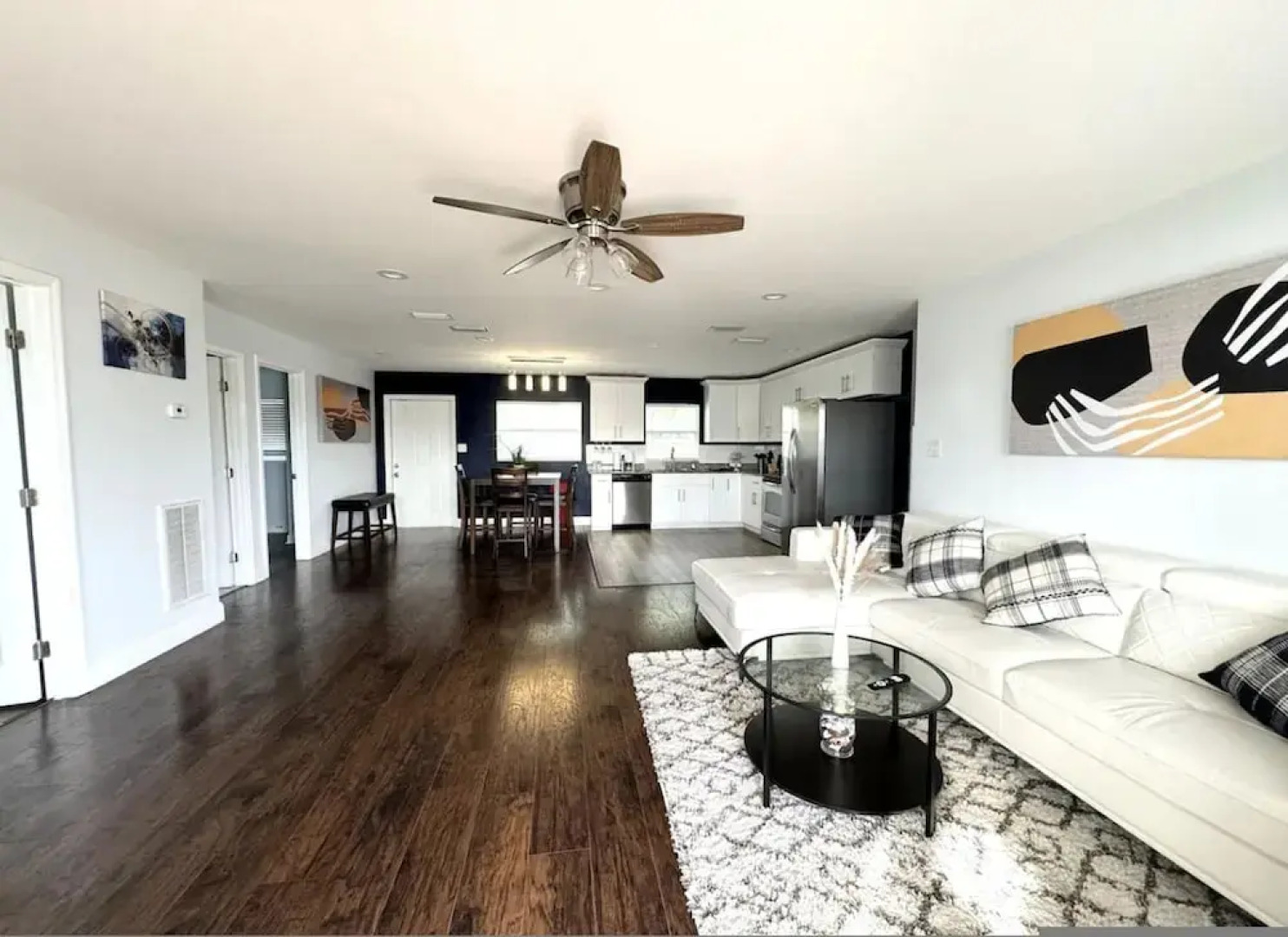 Quiet Spacious Home Close to Clearwater Beaches