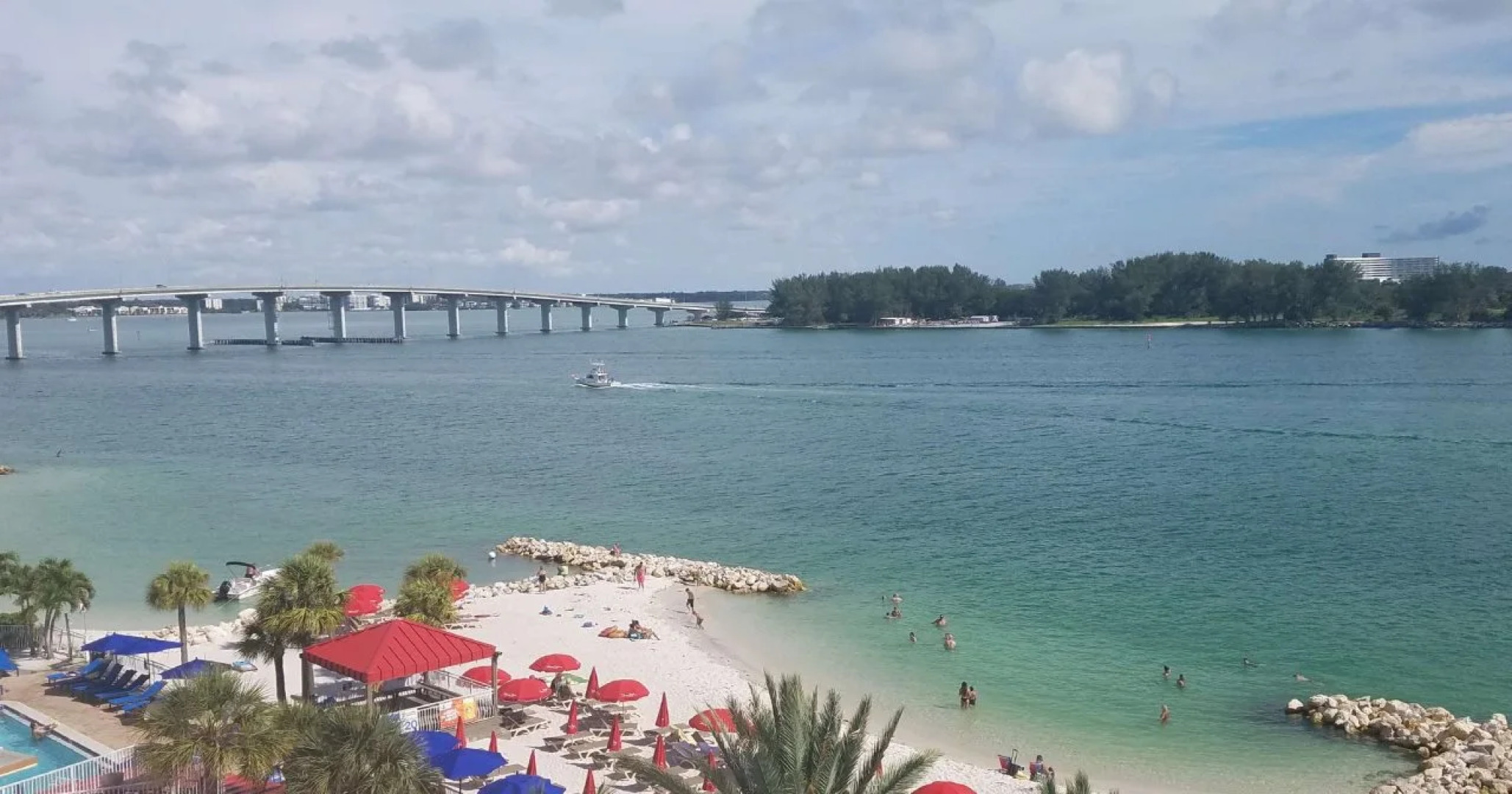 Coconut Cove All-Suite Hotel