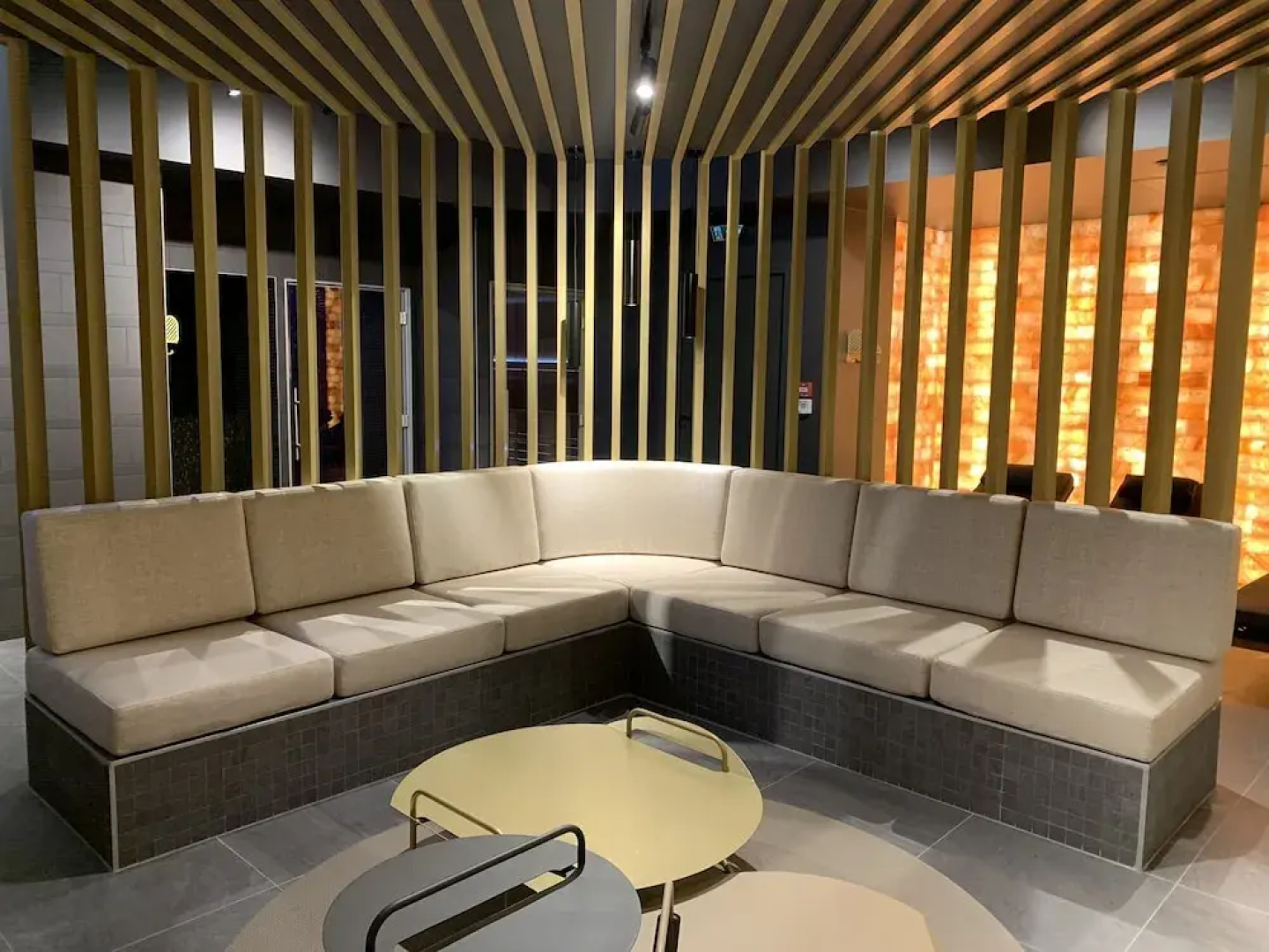 Les Dépendances de Chapeau Cornu