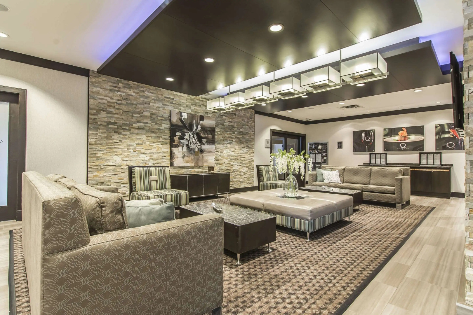 Quattro Hotel & Conf. Centre, an Ascend Collection Hotel