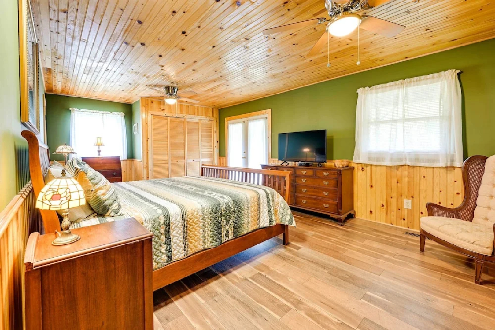 Hot Tub & Fire Pit: Pet-friendly Clayton Escape!