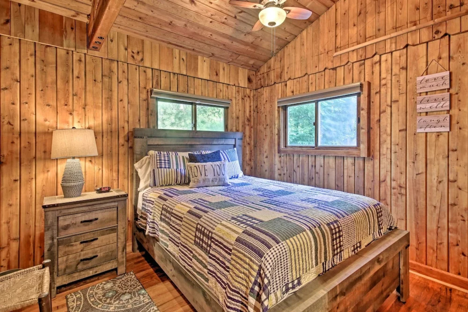 Secluded Stanardsville Cabin w/ 10 Acres & Hot Tub