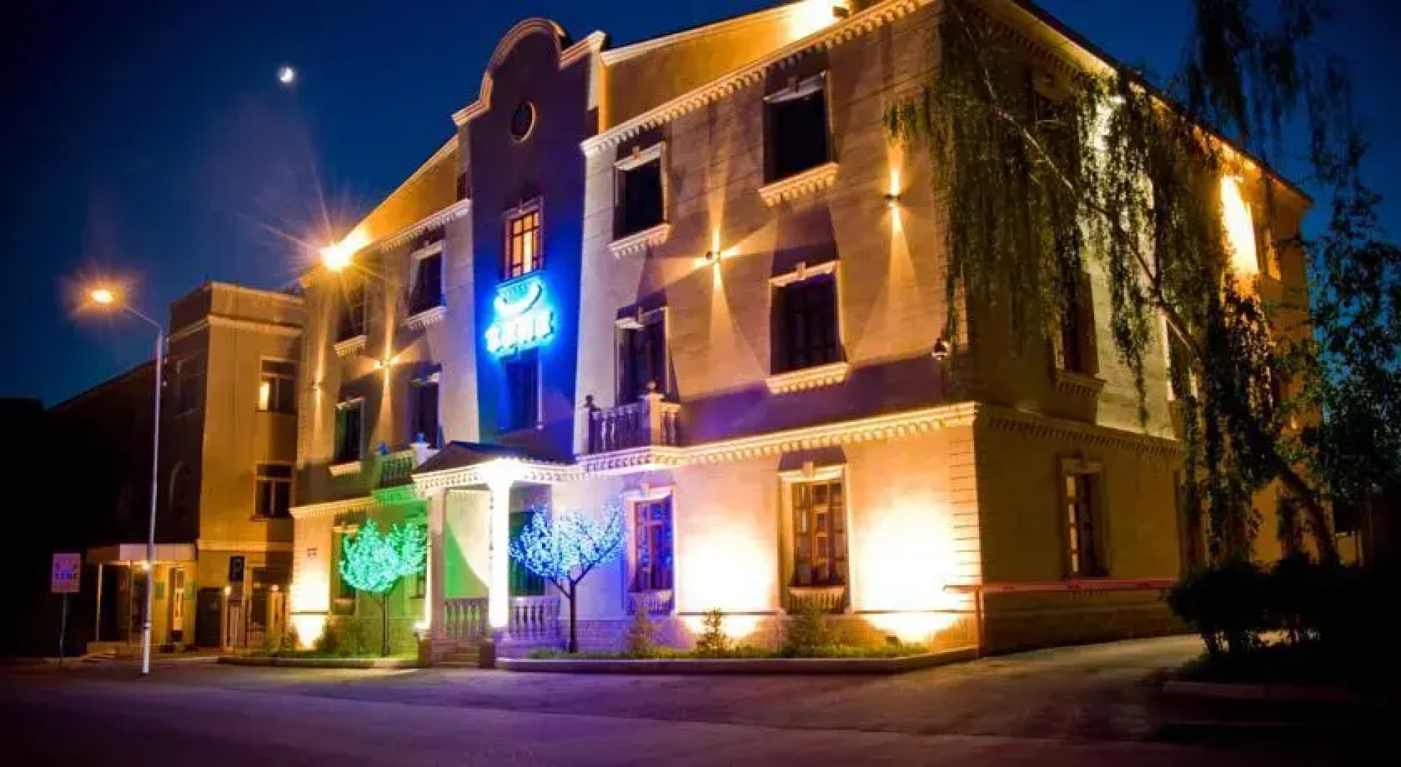 Gostinichnyj kompleks "ZERE"