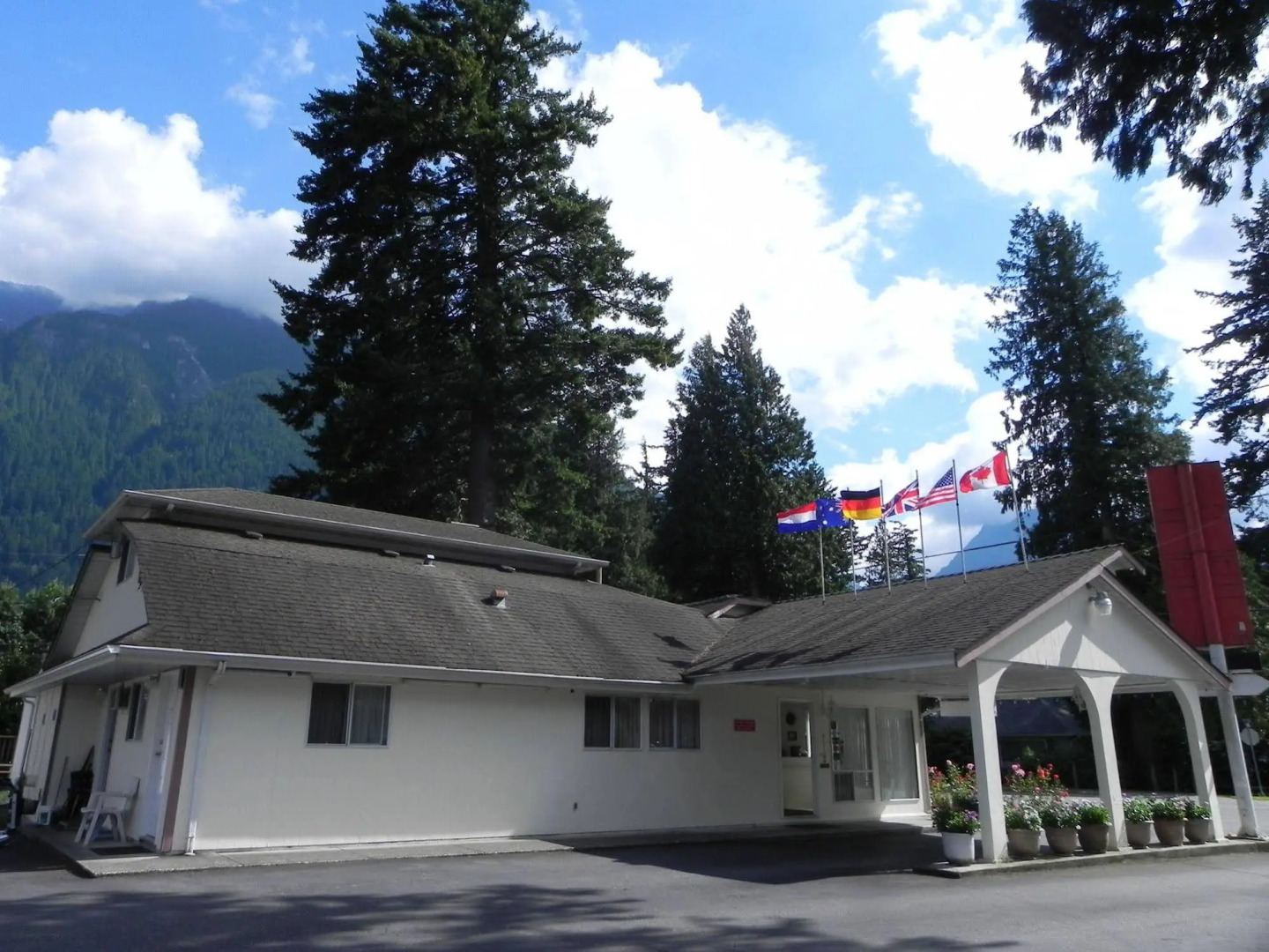 Skagit Motor Inn