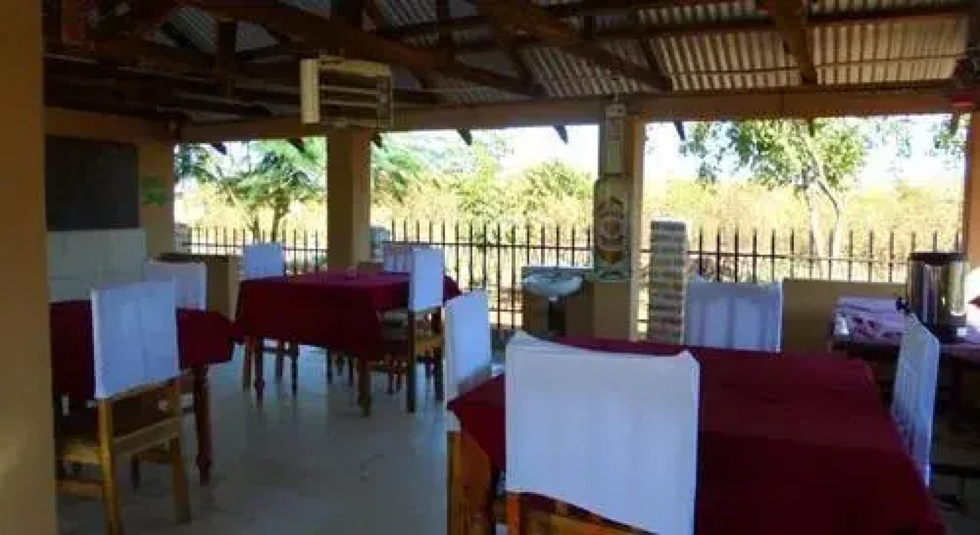 Falls Garden Lodges