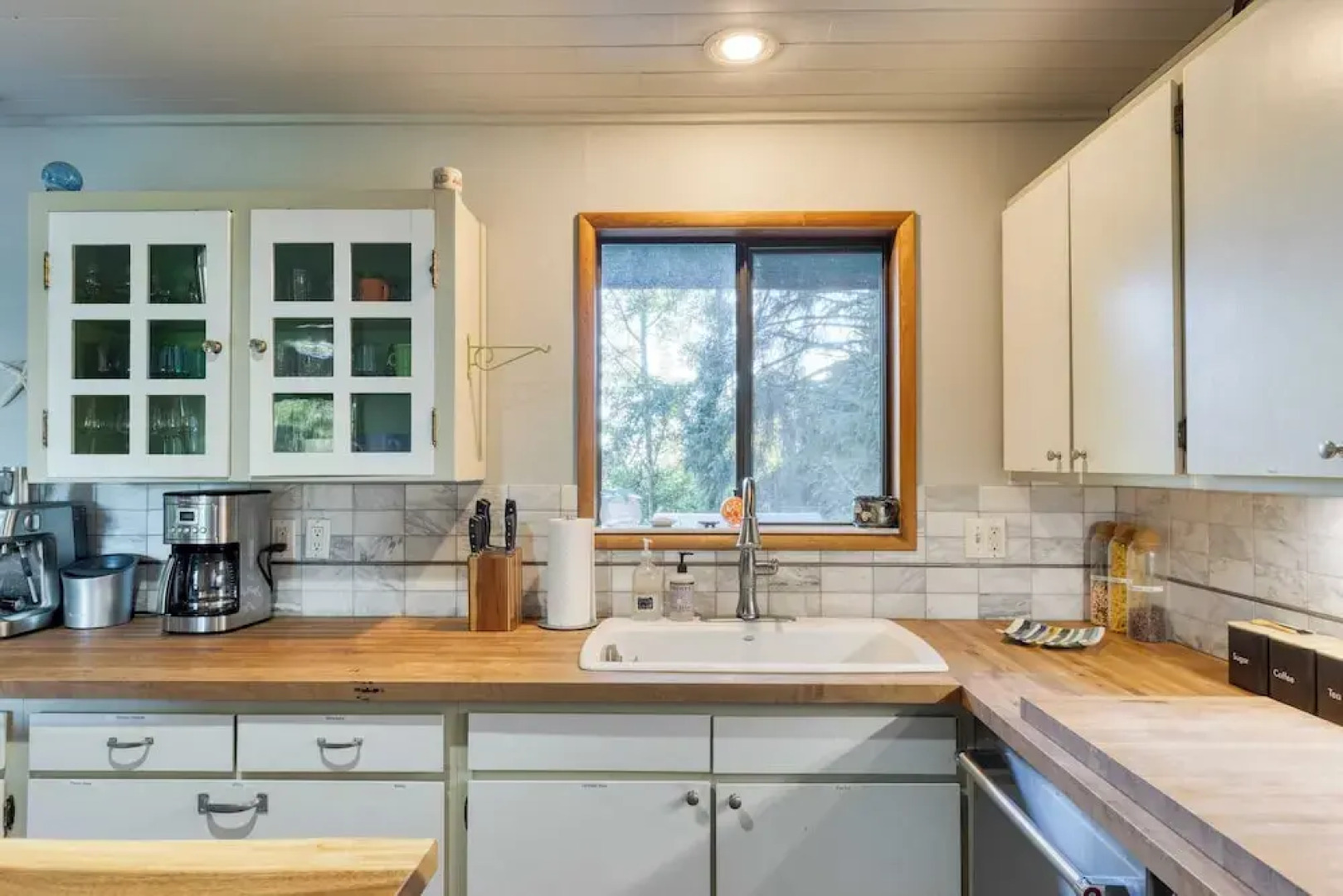 Coastal Escape w/ Balcony, Firebowl & Ocean Views Near Manzanita Sunset House by Avantstay