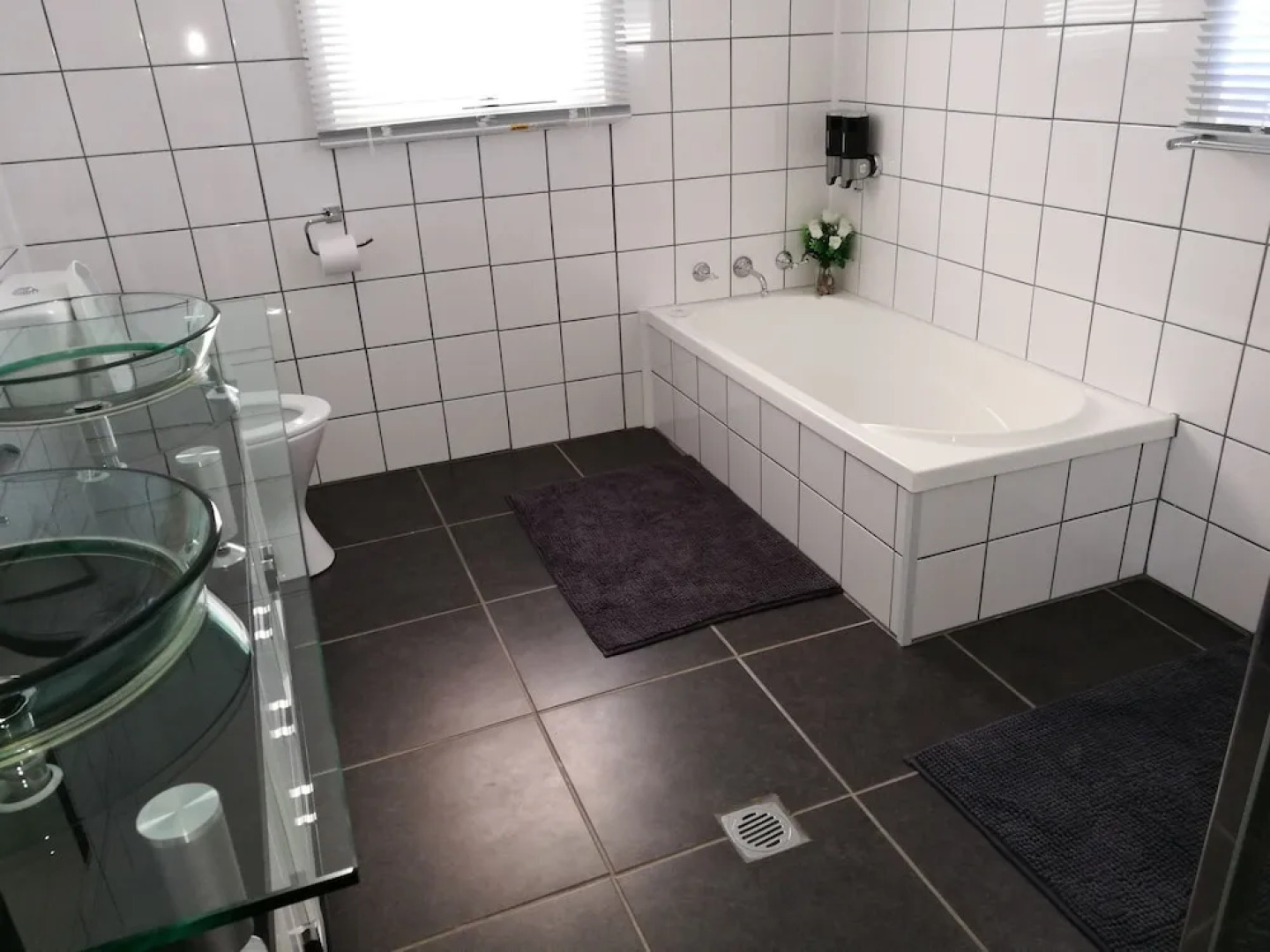 Lake Tyrrell Accommodation Sea Lake