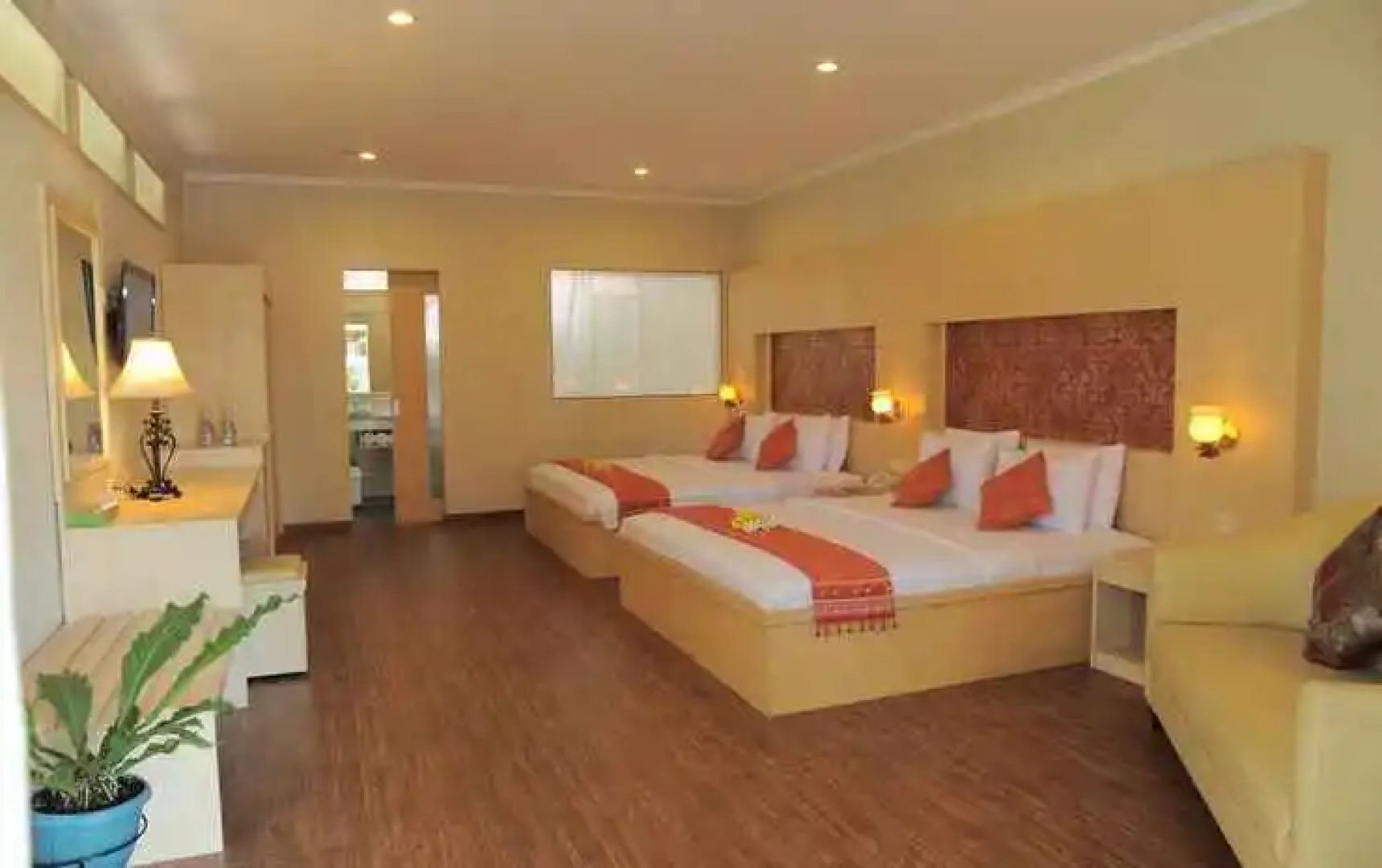 Nuwis Hotel & Convention