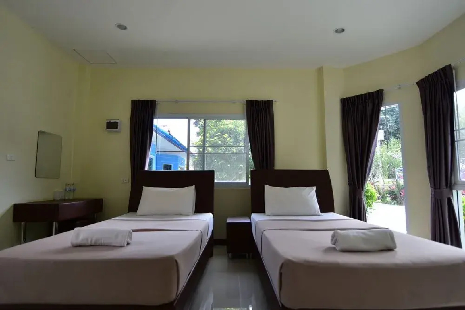 Petch Jed Sao Noi Resort