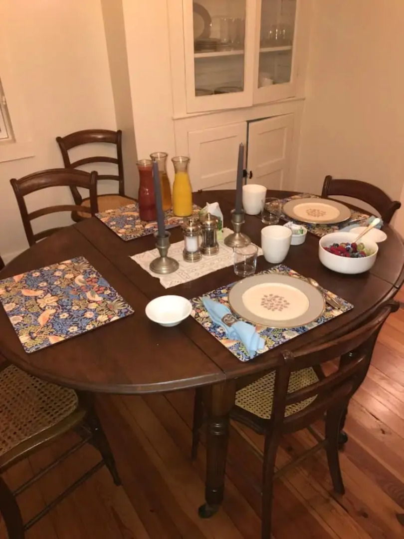 Bluethistle Bed & Breakfast