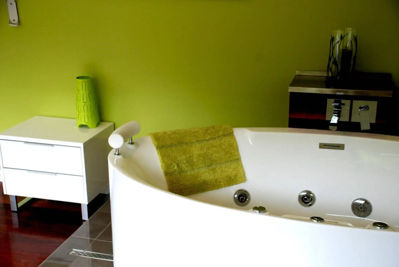 Deville at Healesville