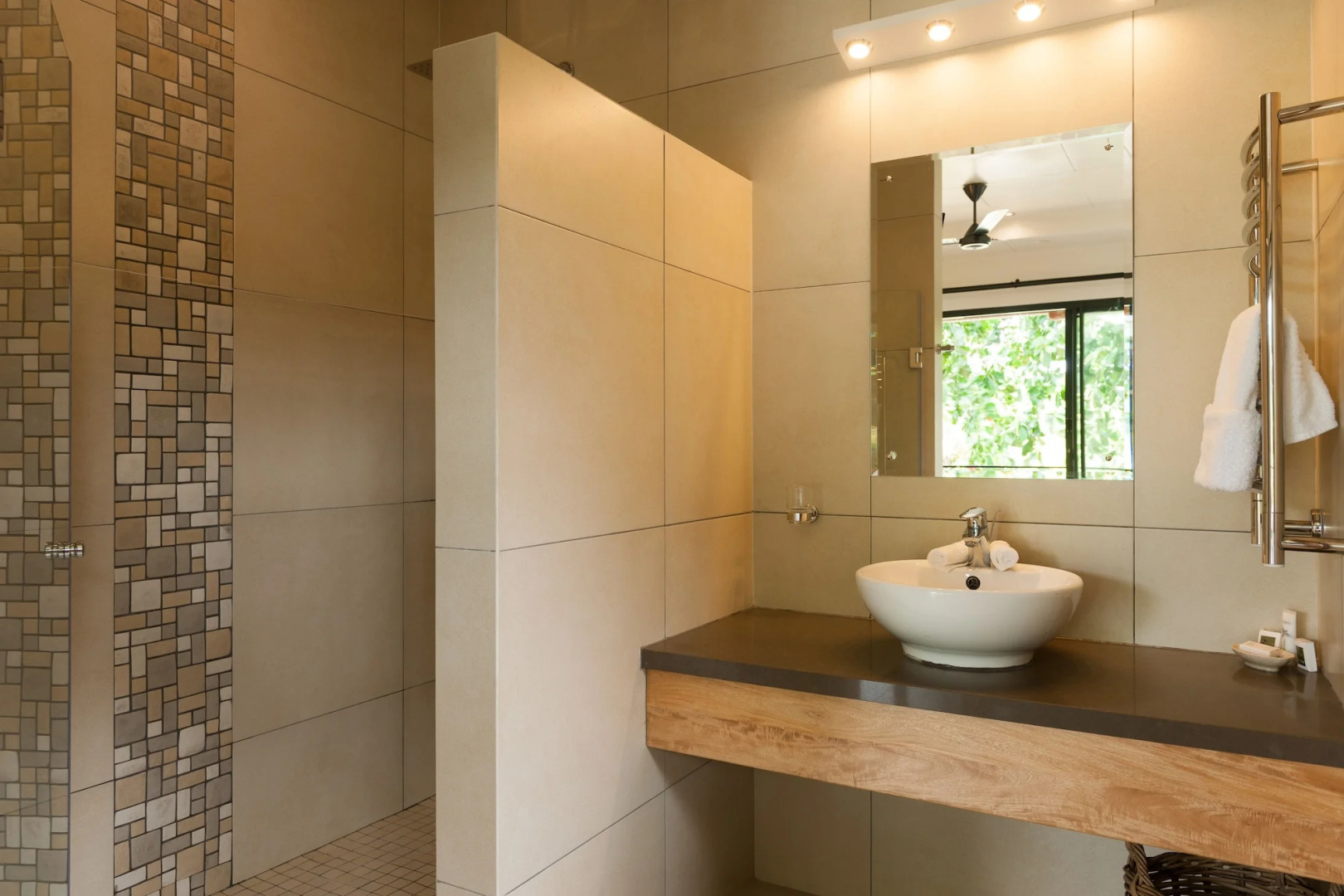 Le Repaire - Boutique Hotel & Restaurant