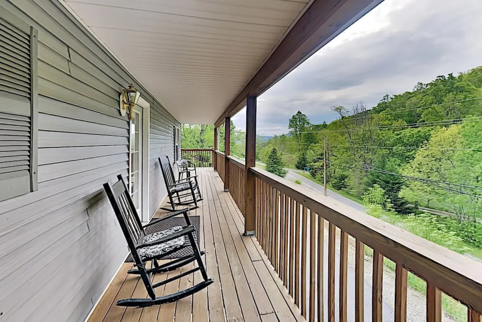 Mountain-view Hideaway W/ Hot Tub & Game Room 4 Bedroom Home