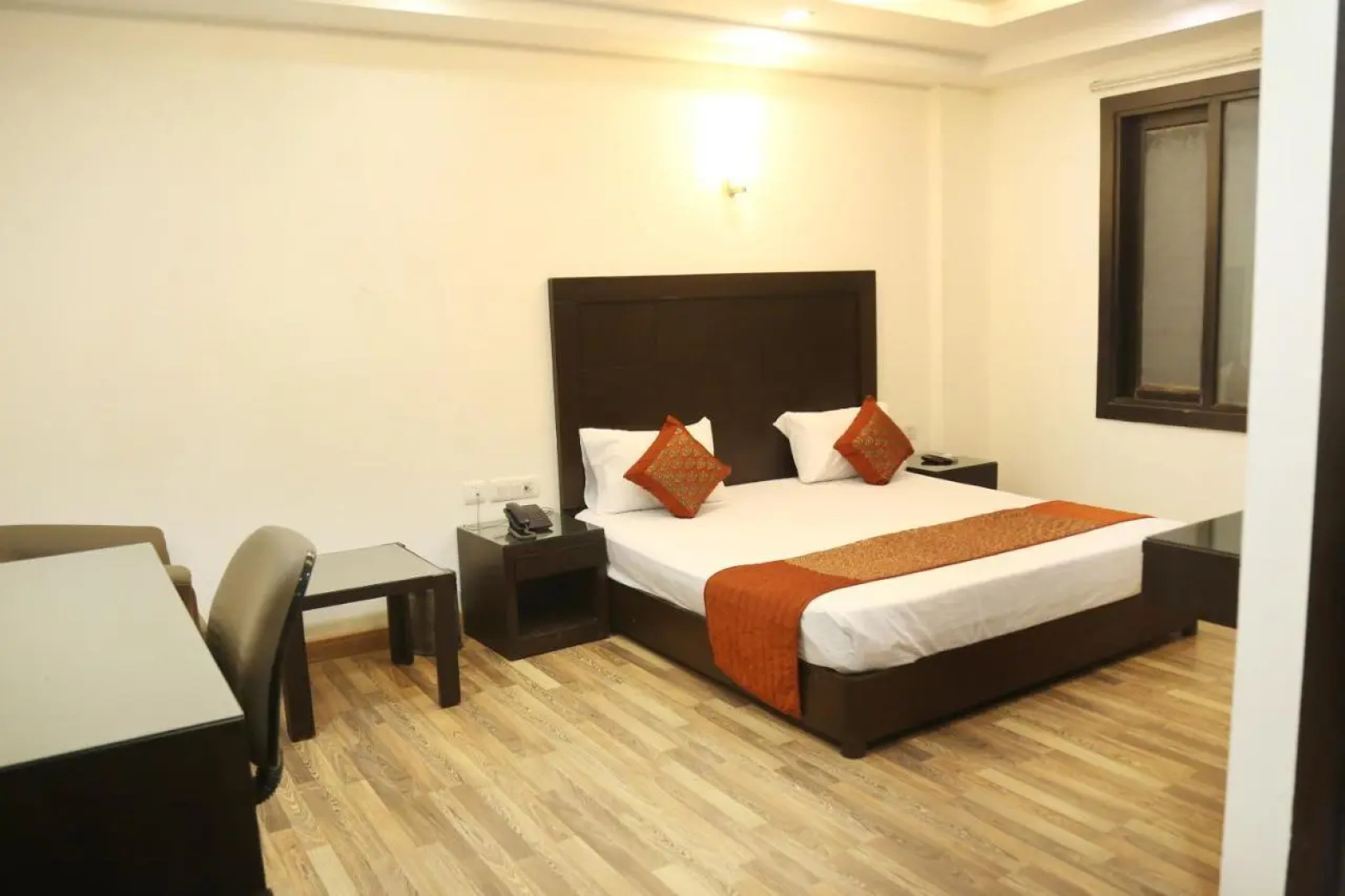 Hotel Rajmahal Inn