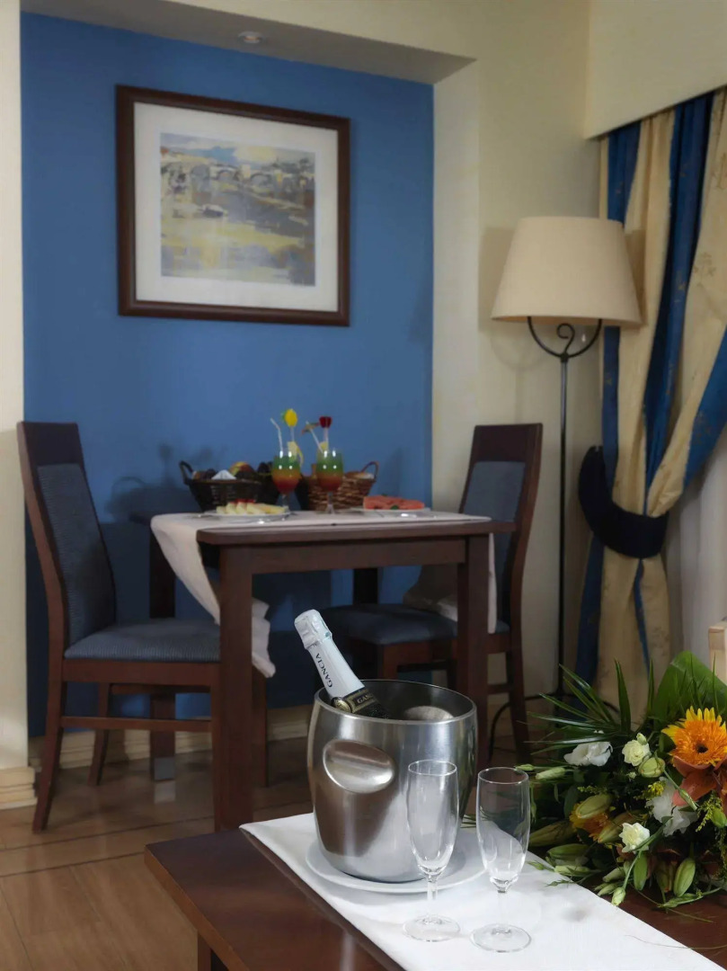 Yellow Praia Monte Gordo