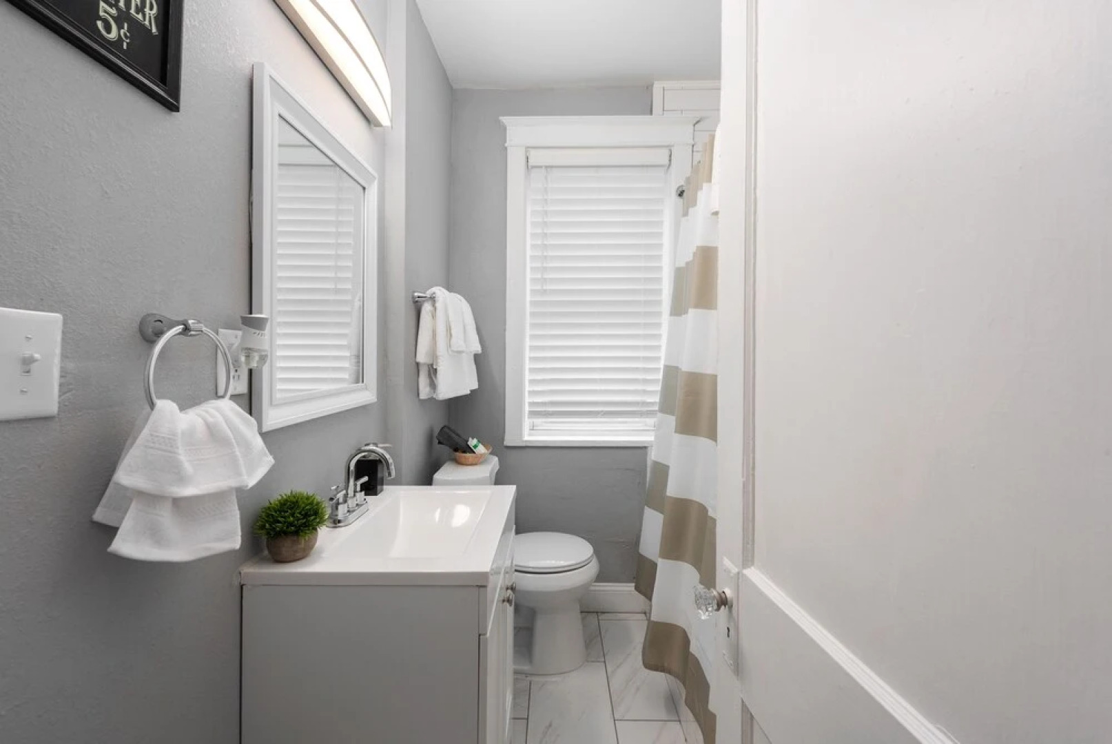 Central Garden Getaways Corp Rentals by NamaStay