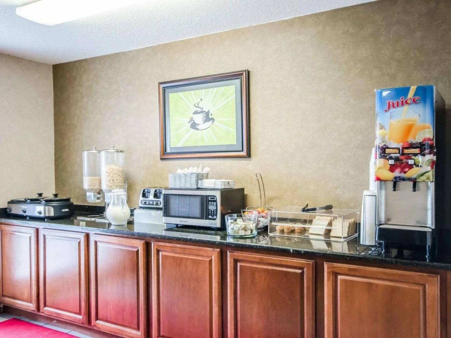 Econo Lodge Inn & Suites Evansville East