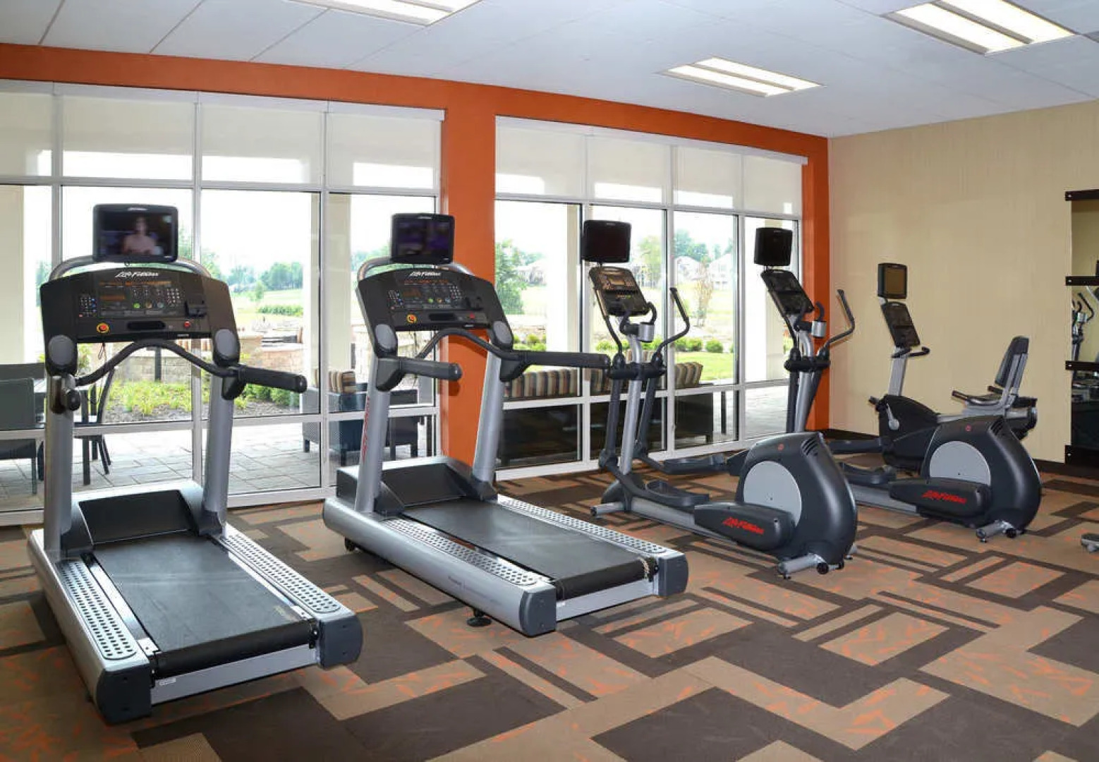 Courtyard Youngstown Canfield