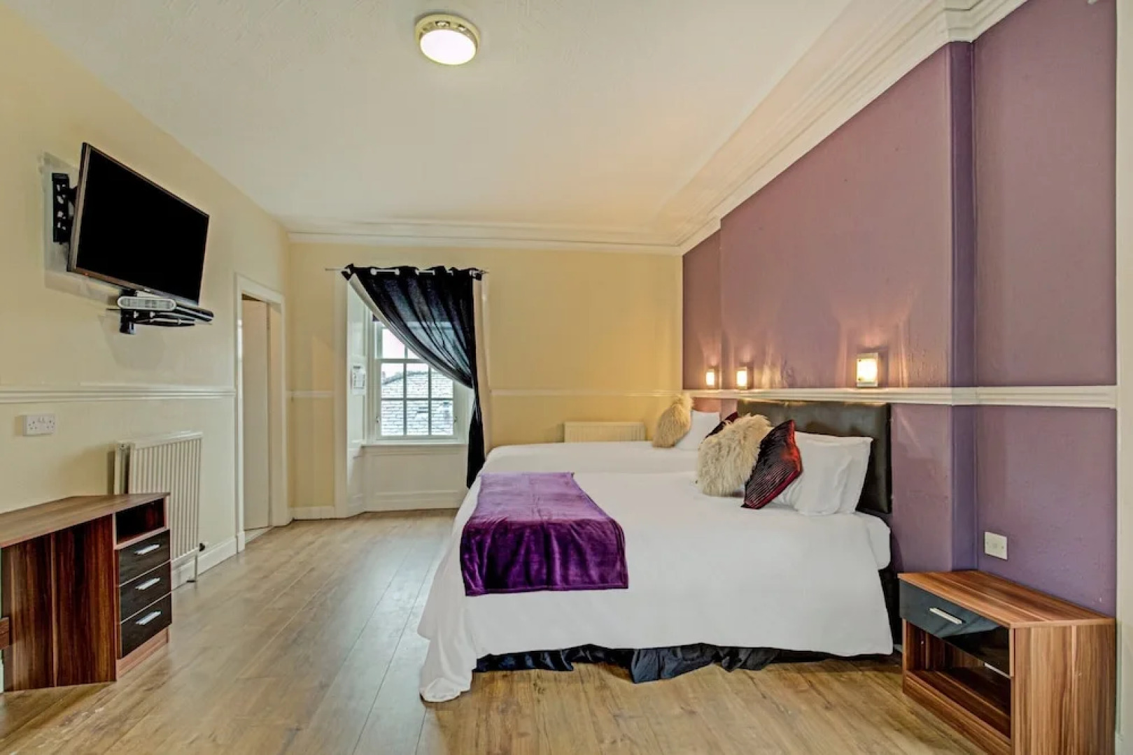 The Kinloch Arms Hotel