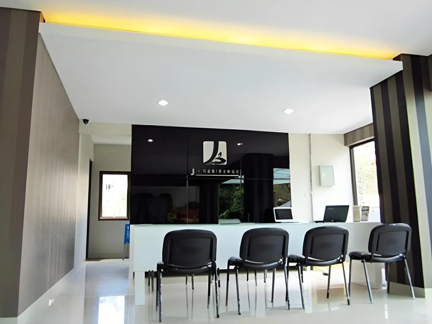 RedDoorz @ Ciumbeleuit