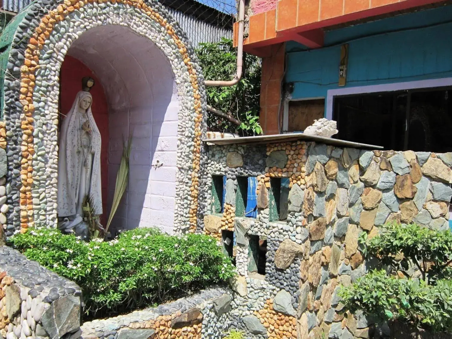 La Maria Pension And Tourist Inn Hotel