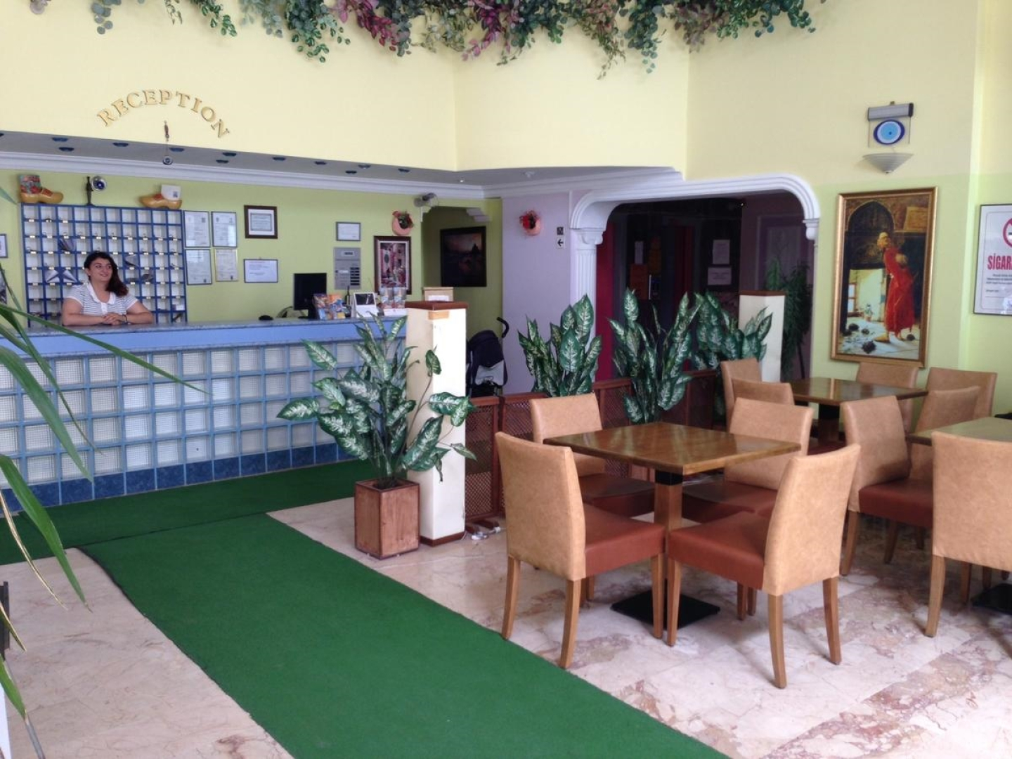 Golden Moon Apart Hotel