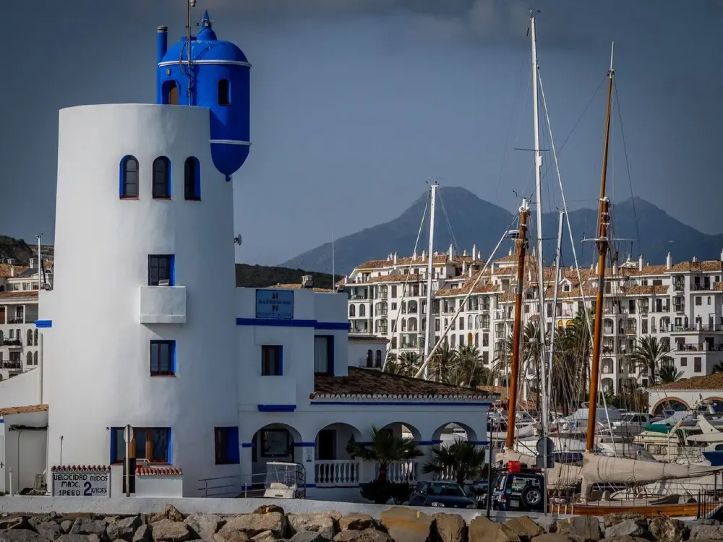 2193-Moderno apto con terraza vista al mar