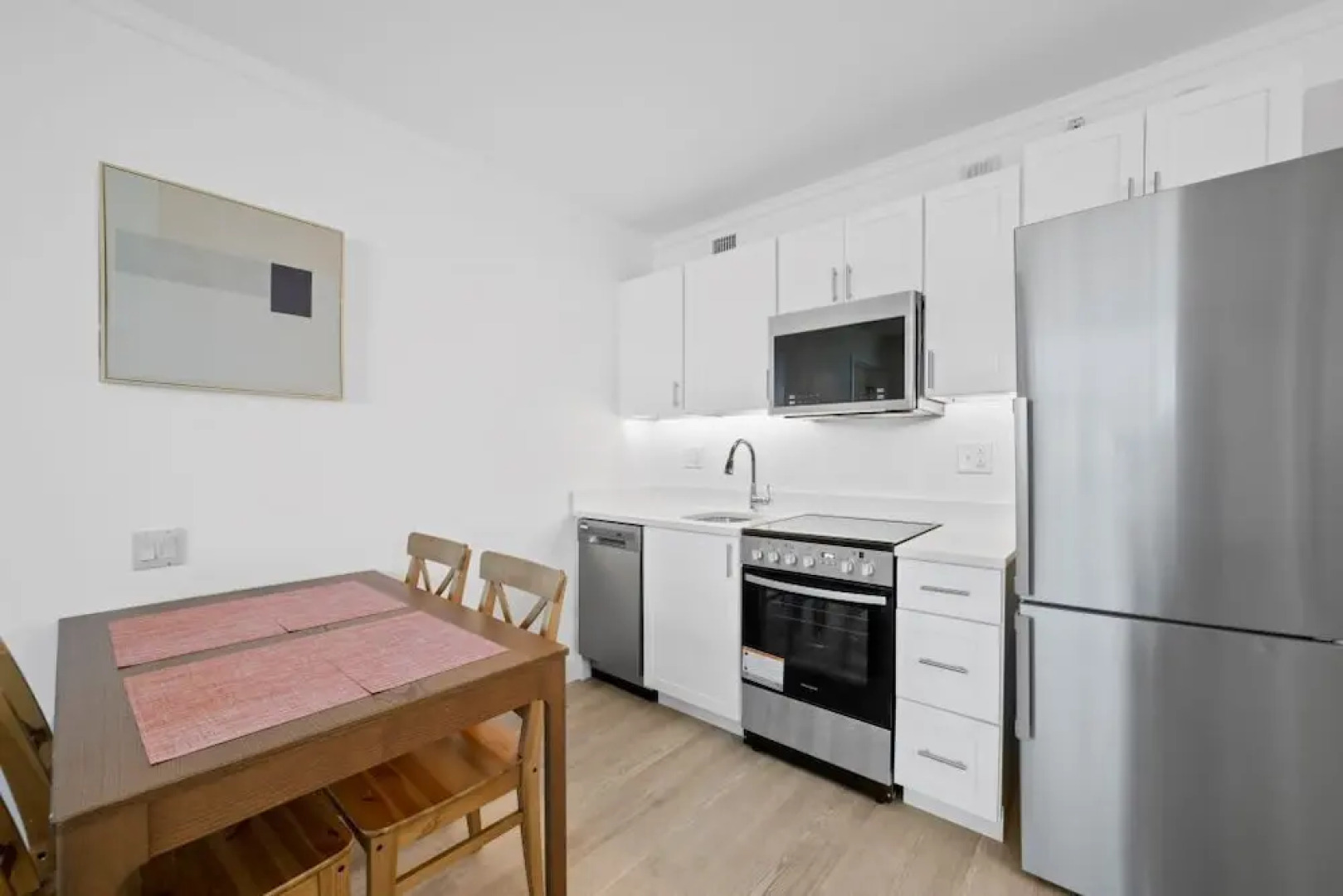 TWO Separate Stylish Cozysuites on the Boardwalk