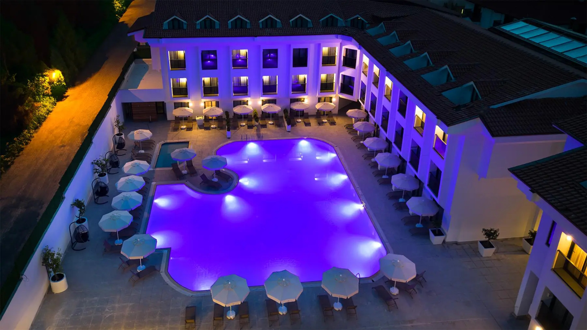 Saint Star Kemer - Adult Only +16