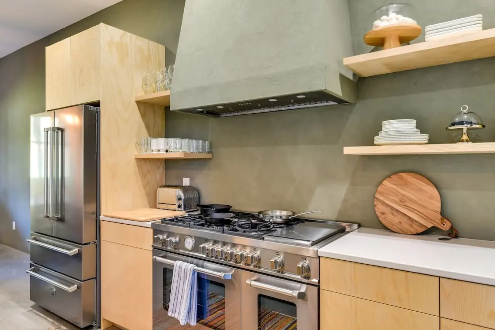 The Retreat at Lake Norman: Boat Dock & Pool!