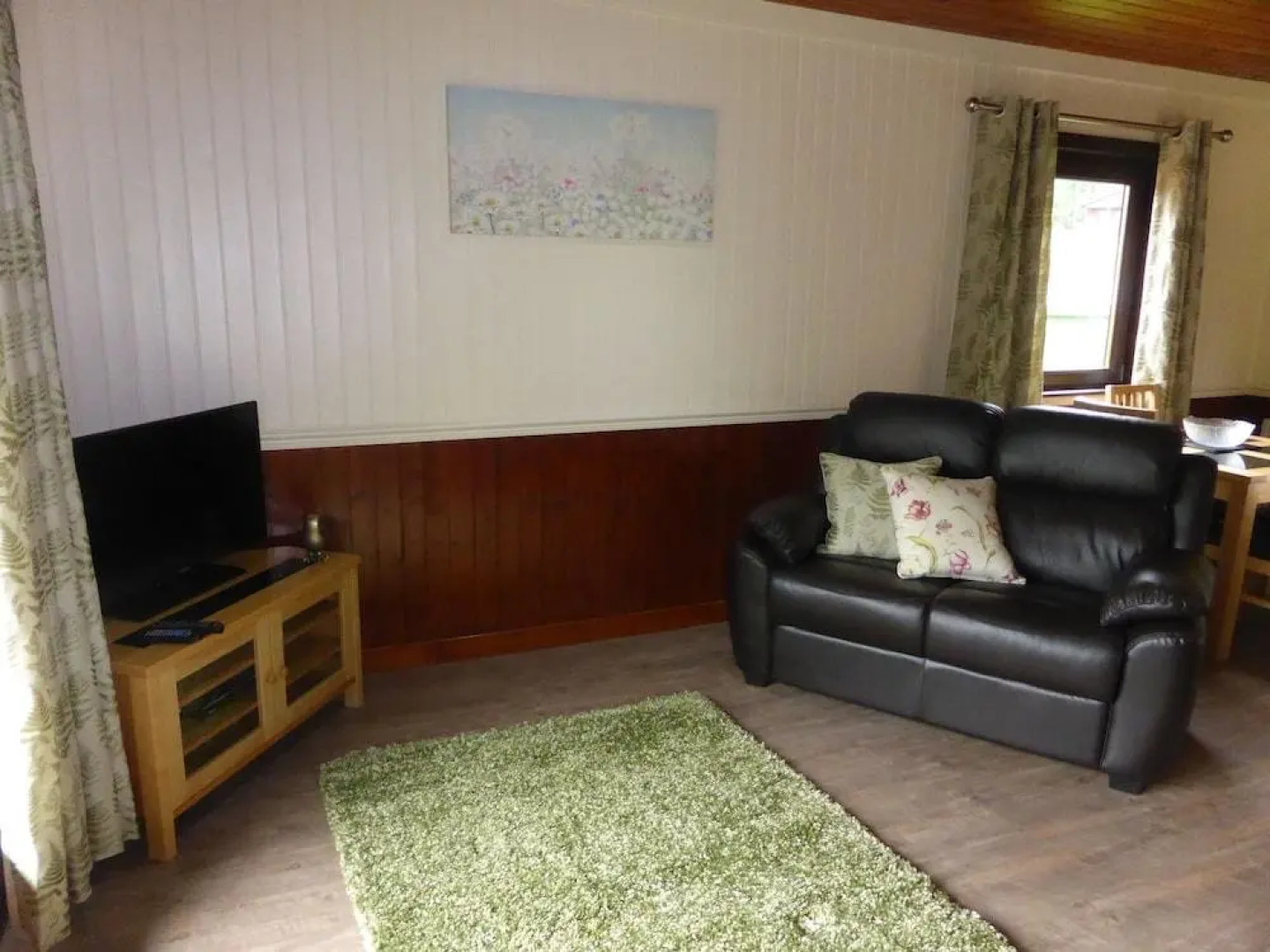 Bluebell Lodge 5 with Hot Tub