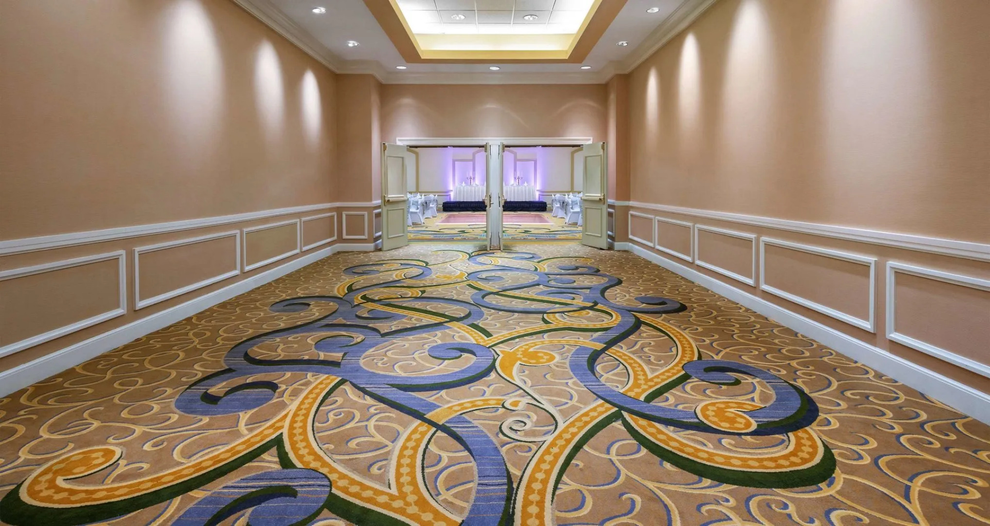 Hilton Indianapolis Hotel & Suites