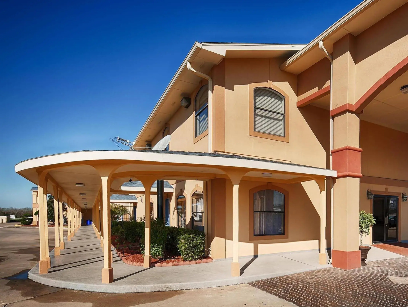 Best Western Angleton Inn