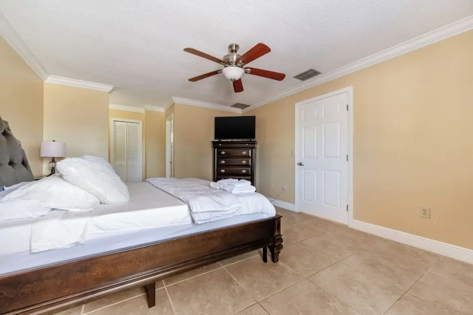 Renovated 3BR Dog Friendly Pond View W/D