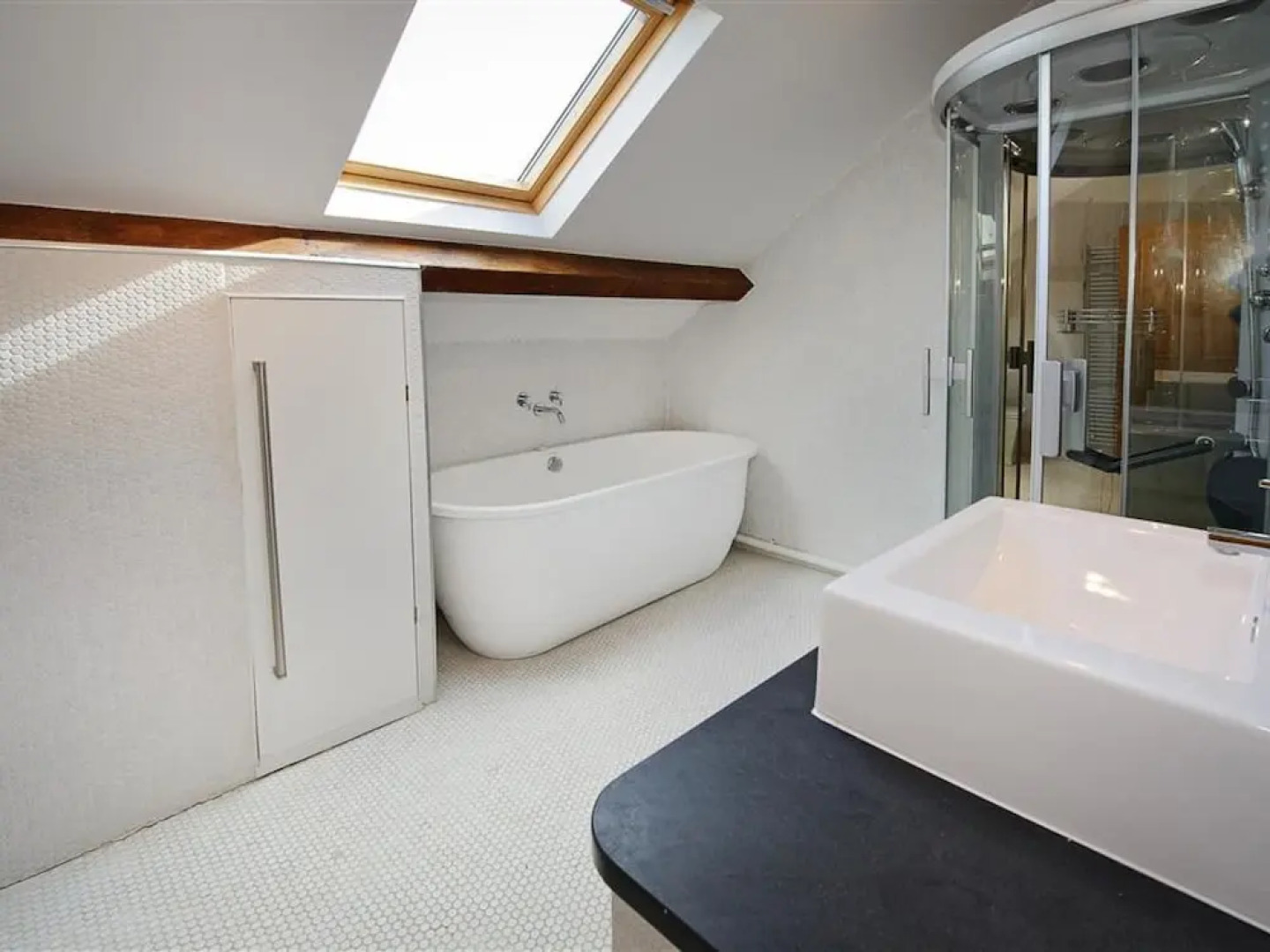 Modern Apartment in Llanbedrog Britain Near Beach