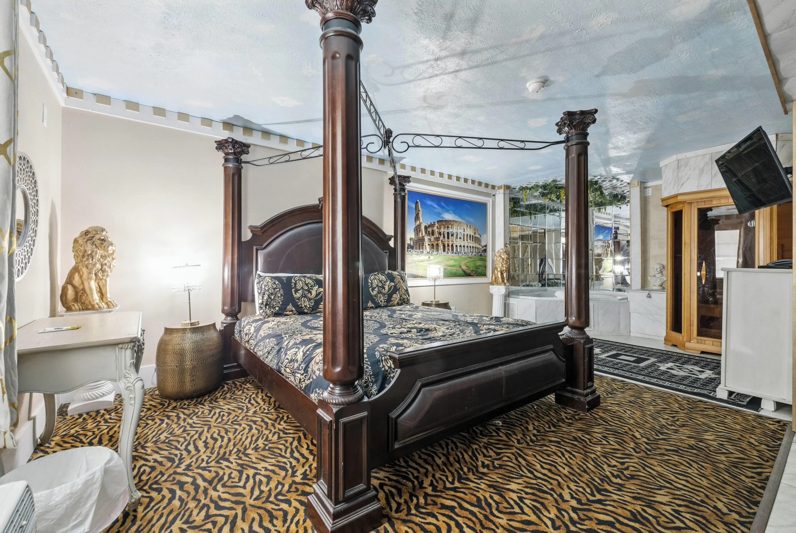 Days Inn & Suites by Wyndham Terre Haute