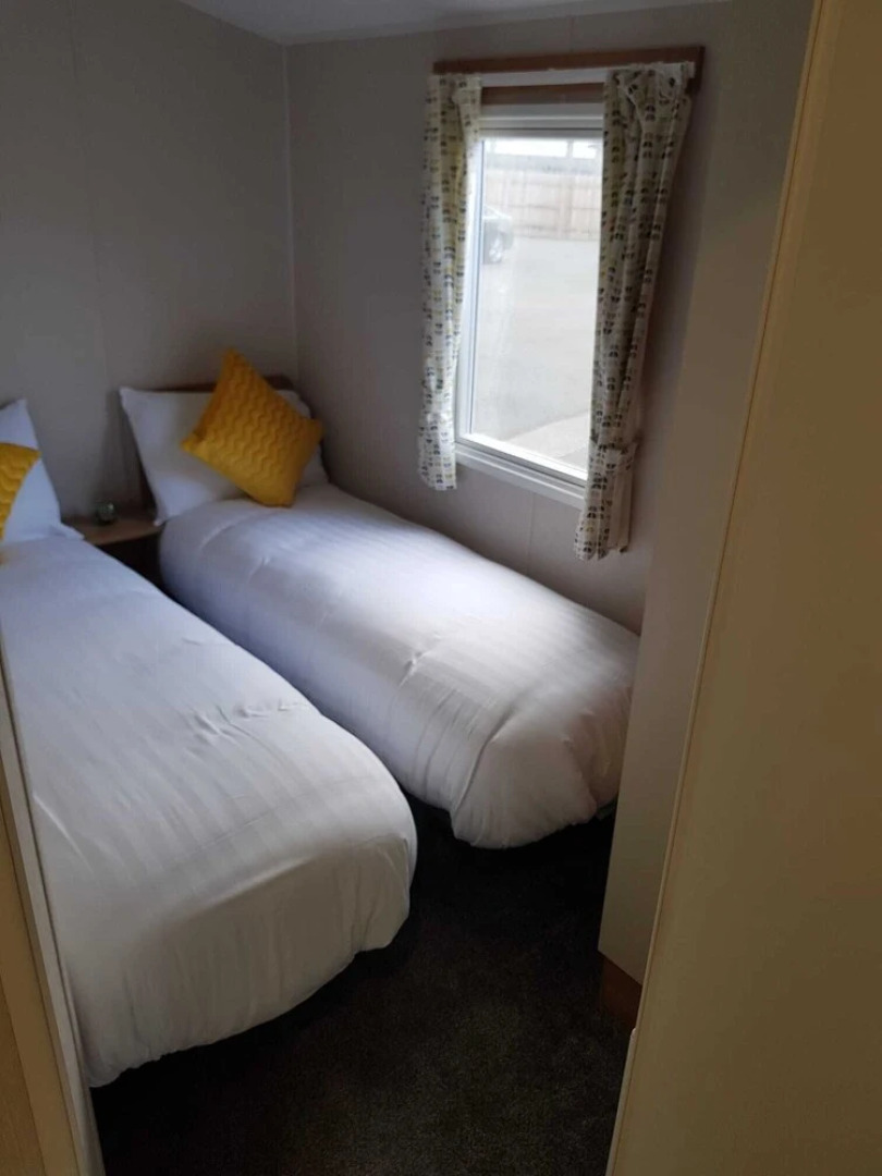 8 Berth Pet Friendly New Caravan in Towyn, Wales