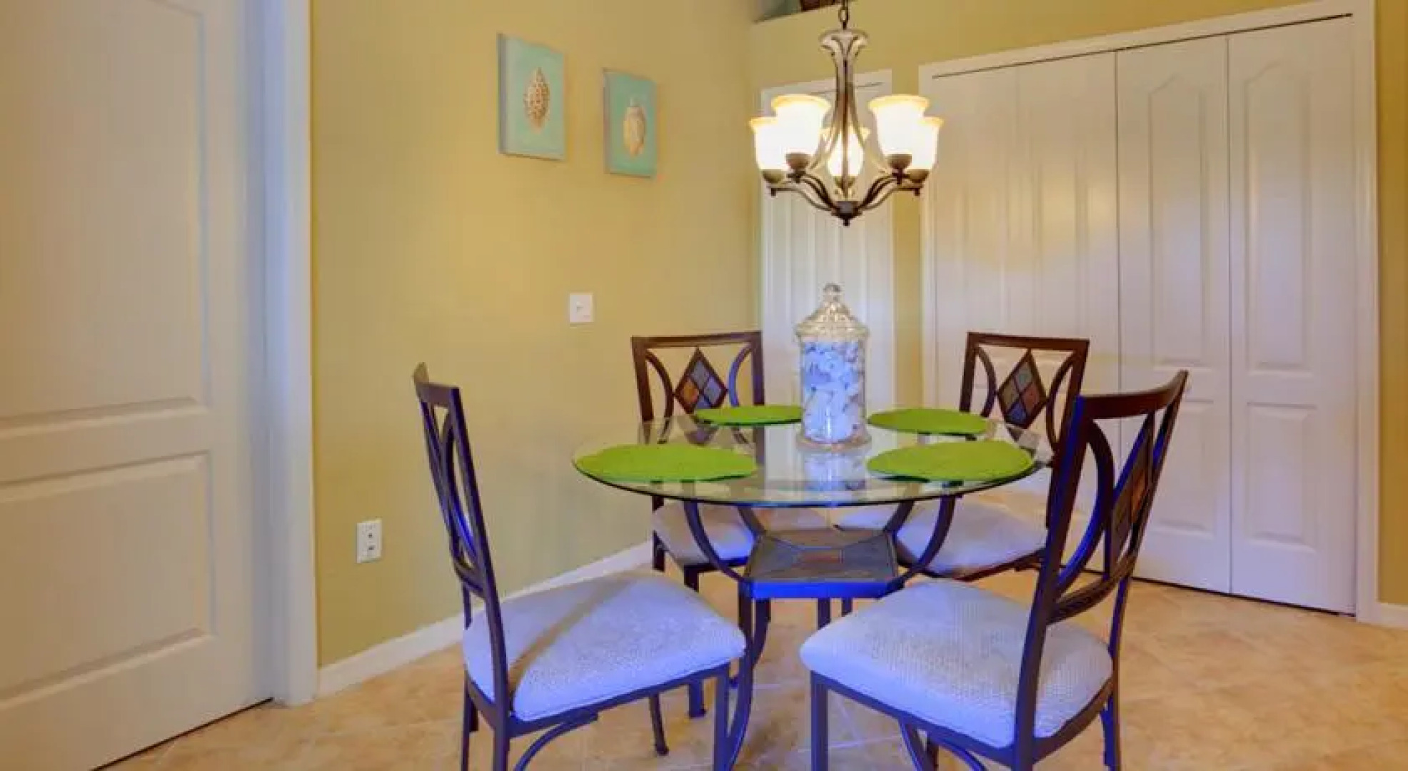 L Pavia condo by Vacation Rental Pros