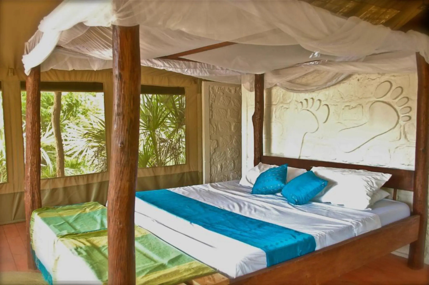 Barefoot Beach Camp