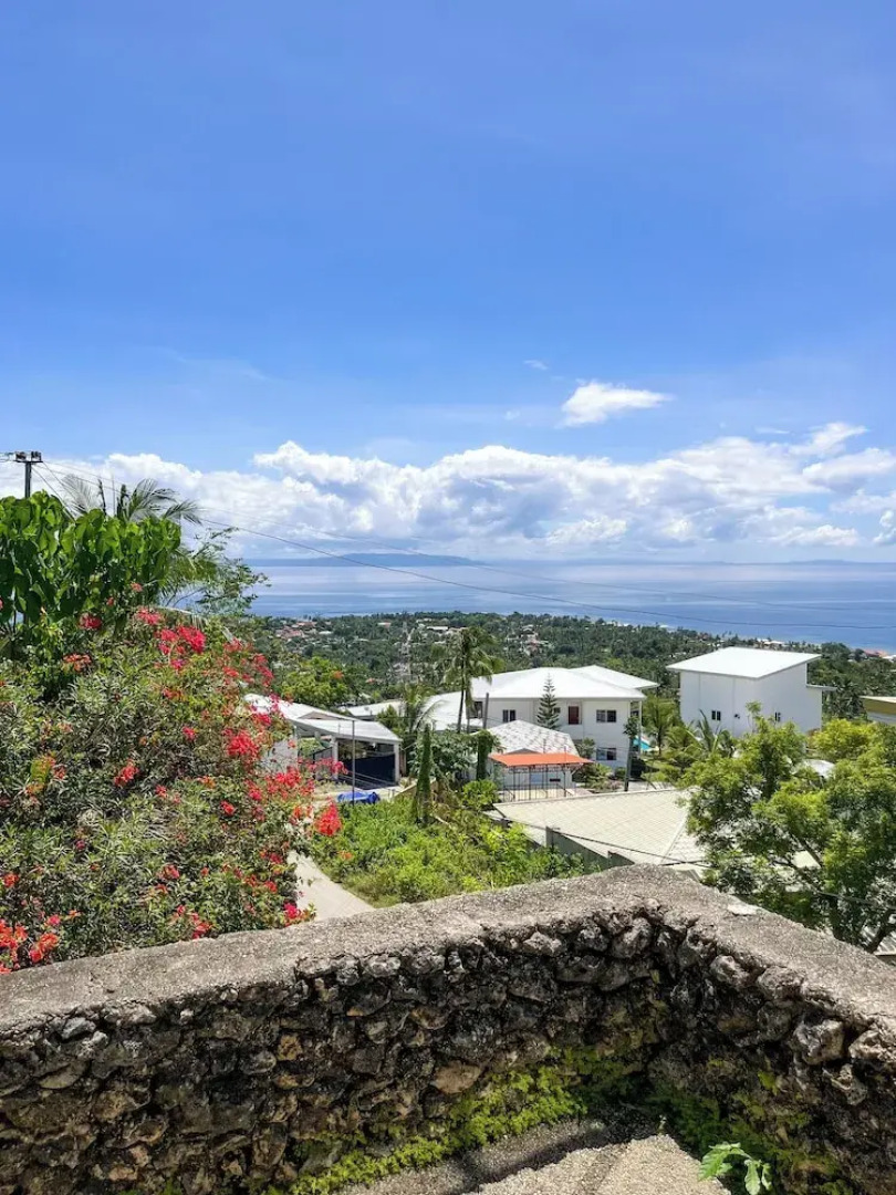 Seaview Mansion