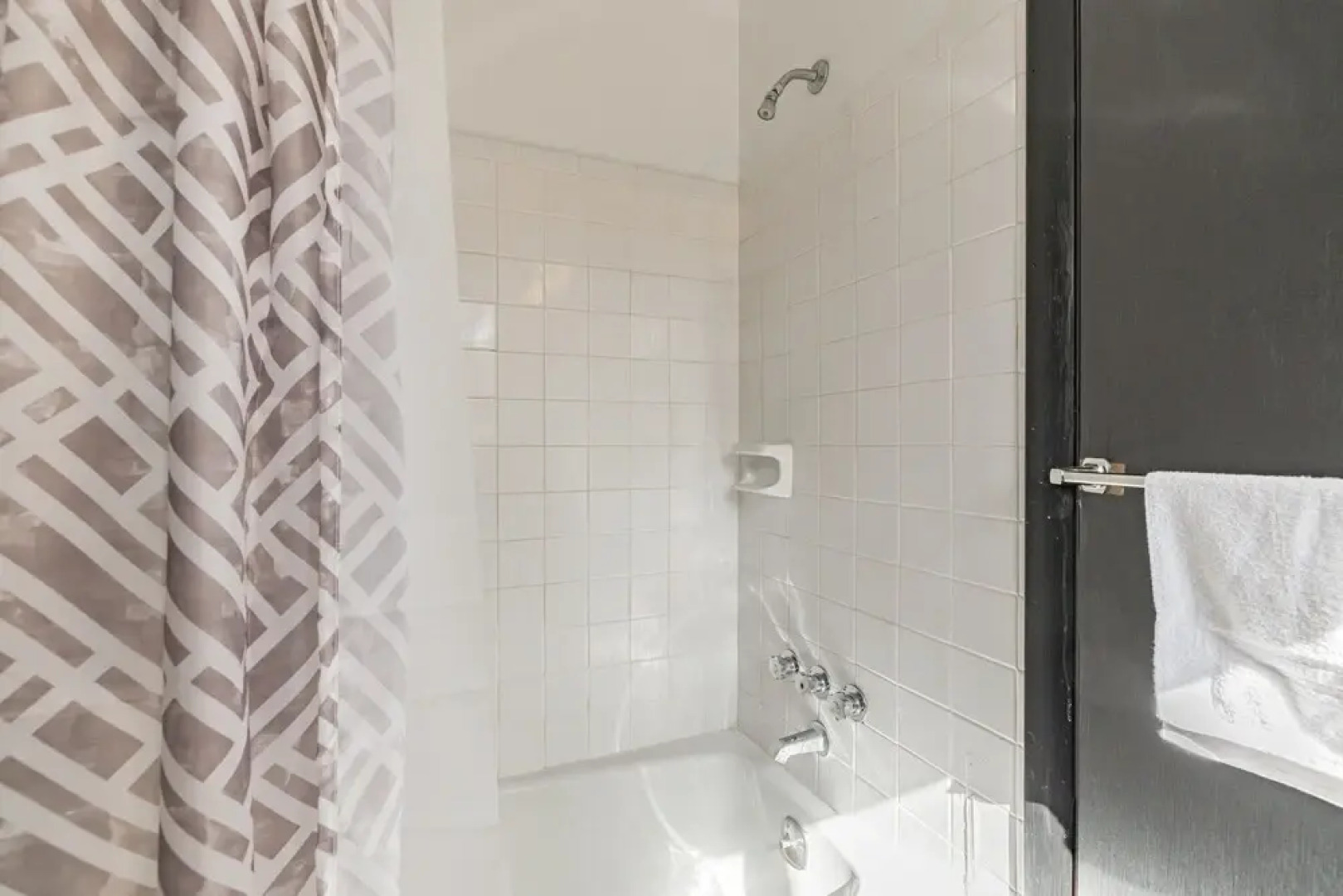 Nostalgic & Cozy Cabin: Steps To Pines Lake! Pet Friendly! 2 Bedroom Cabin by Redawning