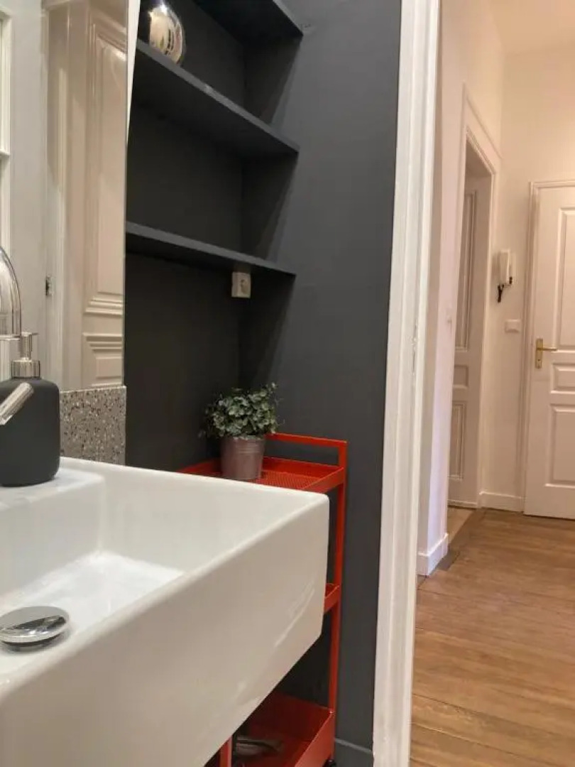 Studio standing, hyper centre, très calme